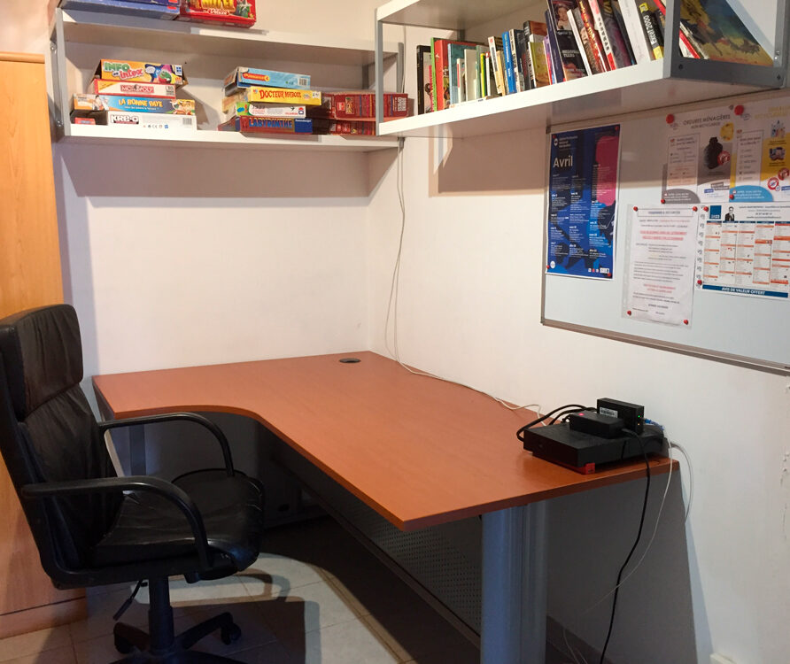 Villa Saladelles Bureau-1